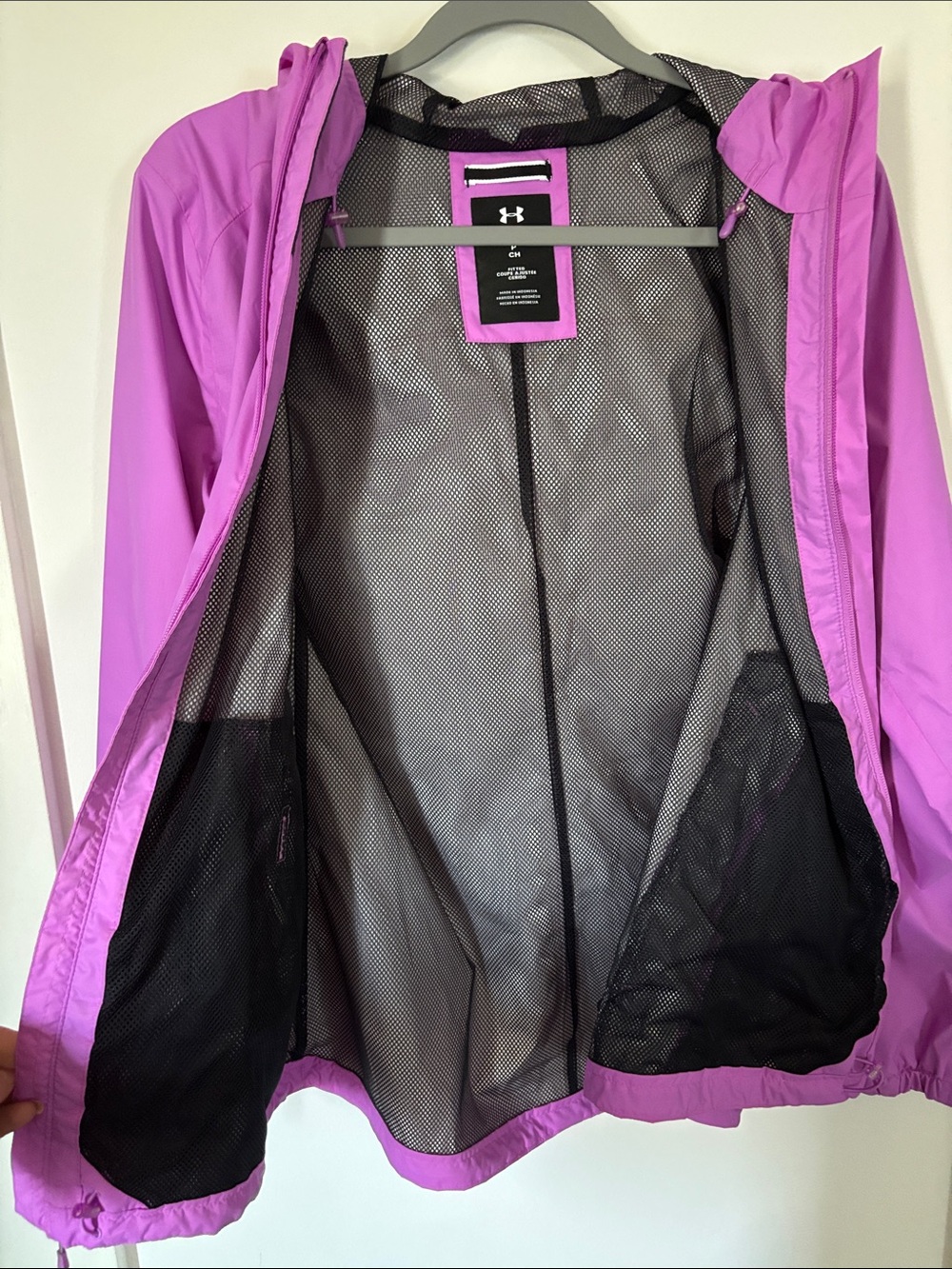 Under Armour Women’s Bright Purple Hooded Shell Jacket - Picture 5 of 6